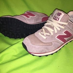New Balance 574 Classic Unisex Size 8.5